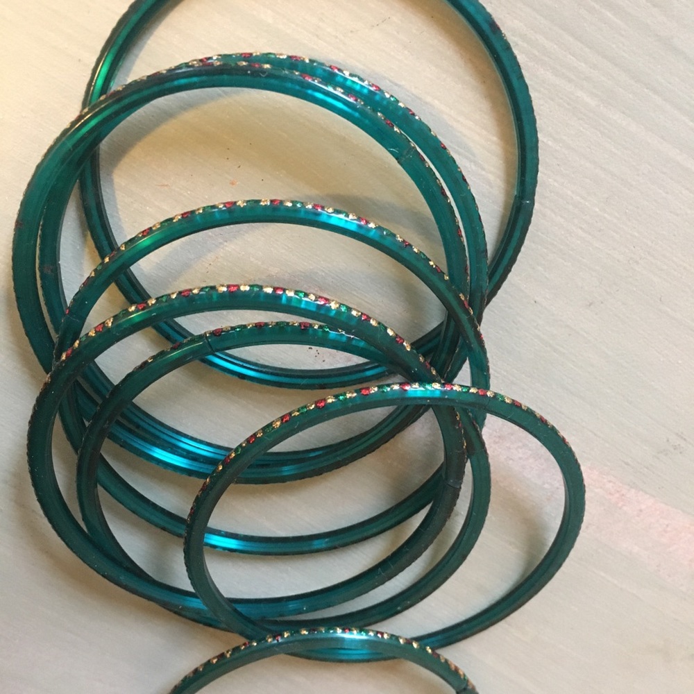 Not available: Glass bracelets-set of 8
